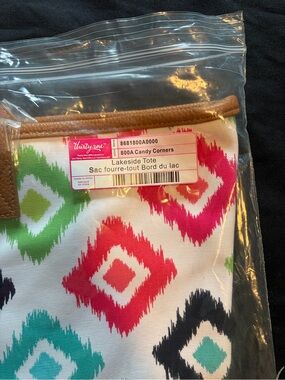 thirty-one Lakeside Tote in Candy Corner